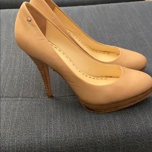 Coach Heels 7.5